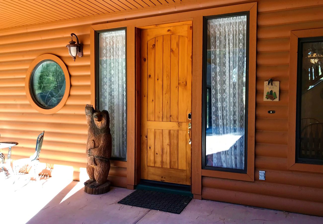 Cabin in Prescott - Bear Tree Lodge - Prescott Cabin Rentals