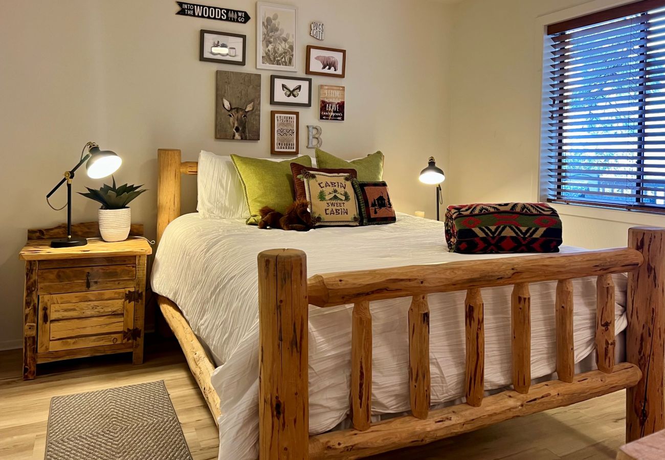 Cabin in Prescott - Ponderosa Pines - Prescott Cabin Rentals