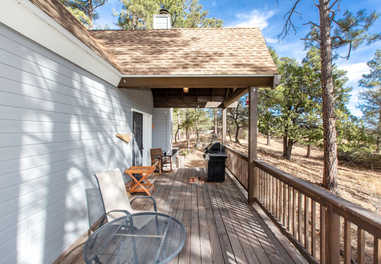 Cabin in Prescott - Ponderosa Pines - Prescott Cabin Rentals