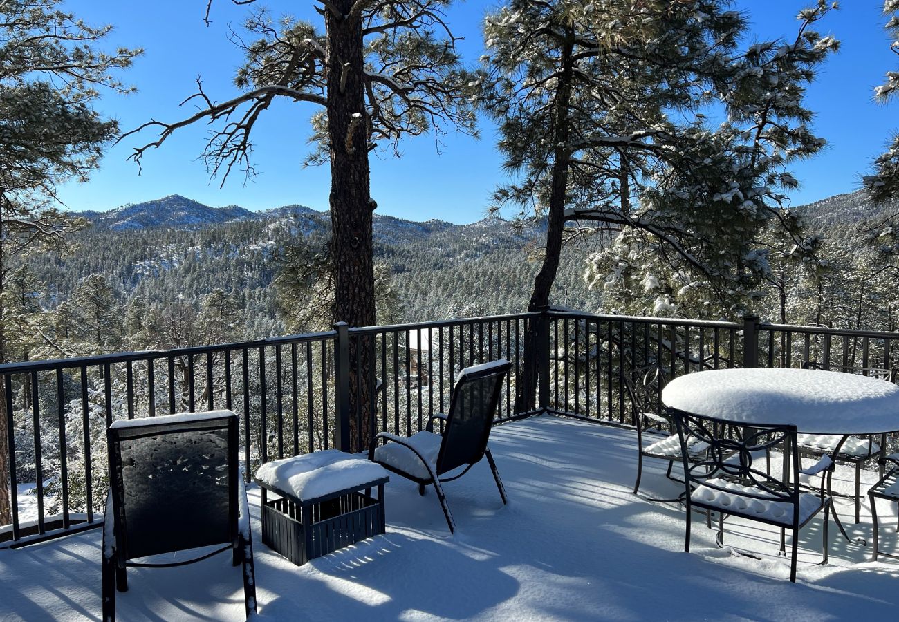 Cabin in Prescott - Ponderosa Pines - Prescott Cabin Rentals