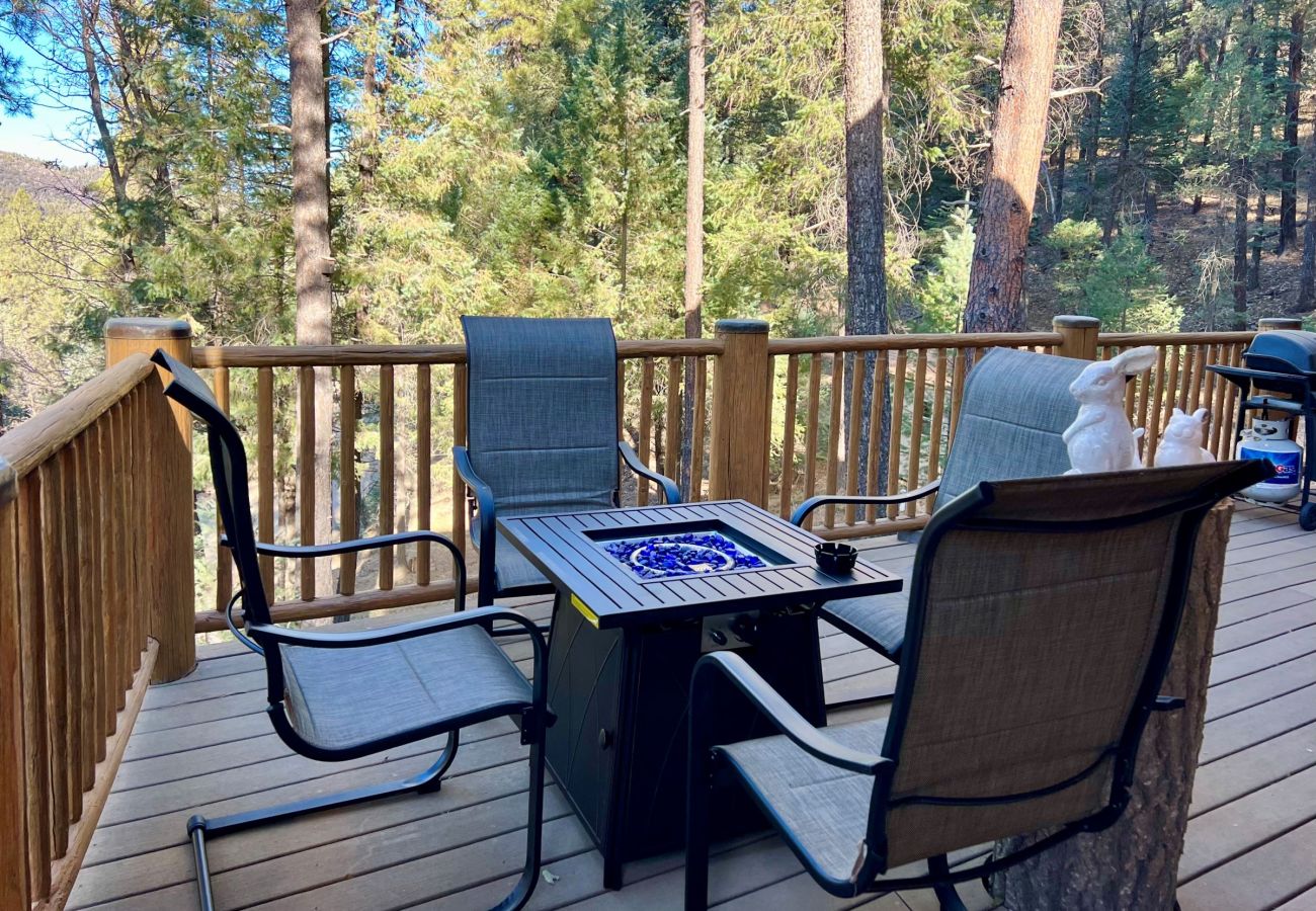 Cabin in Prescott - Lovekin Cabin - Prescott Cabin Rentals